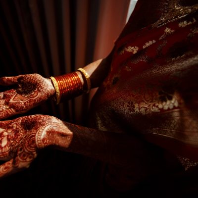 Close Up Hindu Bride S Hands Covered With Henna Tattoos Min